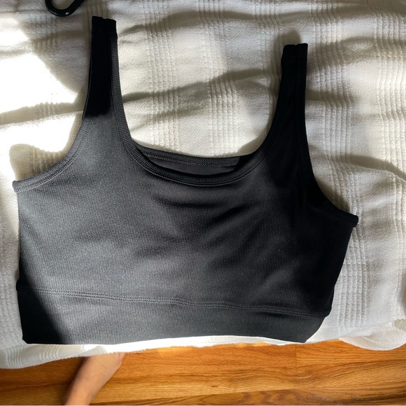 Ribbed Crop Bra - Picture 2 of 5